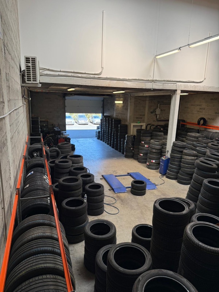 Atelier professionnel O'Pneus Concept à Bordeaux (Yvrac)